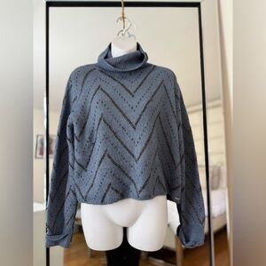 Q2 collection Blue Chevron Women's Sweater